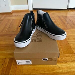 Steve Madden boots - brand new